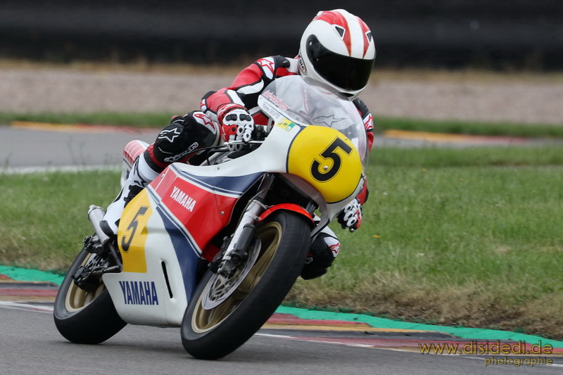 LOUIS CLASSIC KINGS
Johnny Cecotto Yamaha YZR 500 0W53

