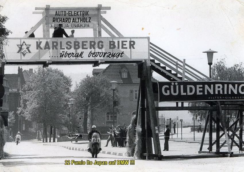 60-500-Ito_Fussgaenerbruecke.jpg