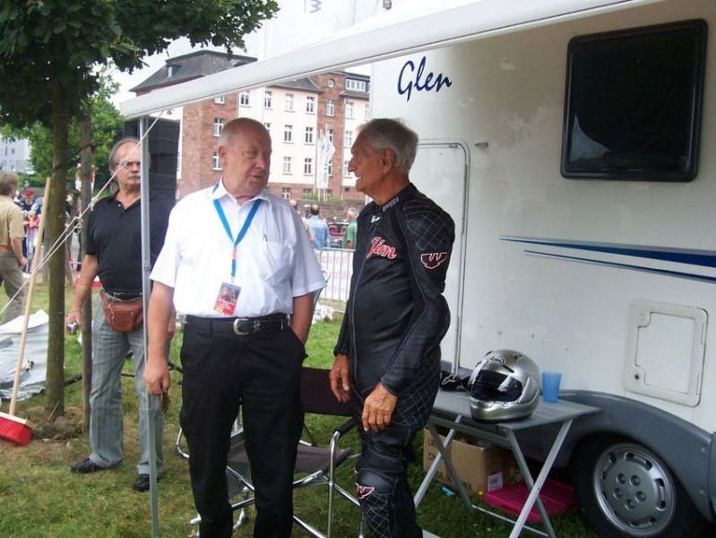 2009 - "60 Jahre Rennstadt St. Wendel"
Max Deubel, Jim Redman
