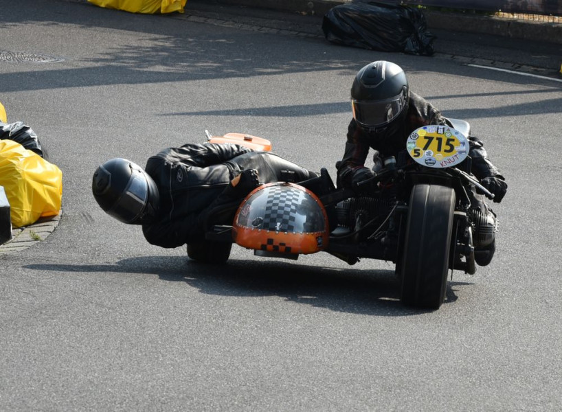 715
 Knut Nissen, Oersberg
Alexandra Besuch, Altenhof
BMW R75/100, 1973, 1070 ccm
