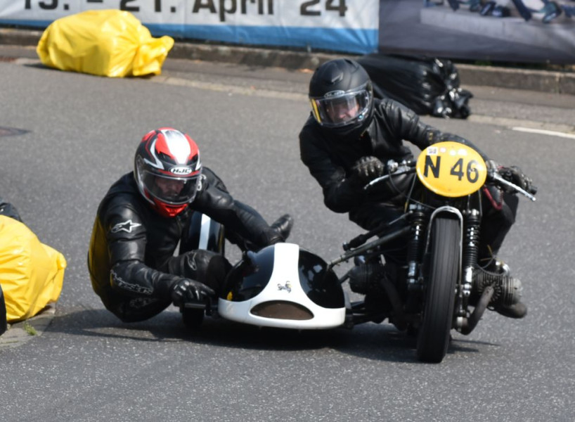 N46
Harald Bartenbach, Ilsfeld
Henrik Bullinger, Erlenbach
BMW R51-3, 1953, 560 ccm
