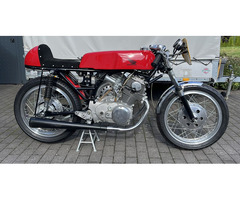 CB77 Classic Racer