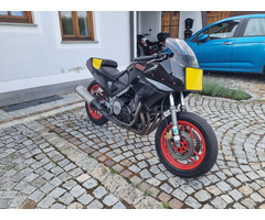 Yamaha FZ 750