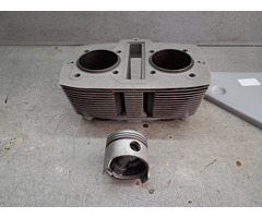 Laverda 750 SF,  cylinder, piston, side panel - 2