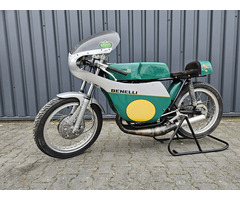 Benelli 250 2-Takt Rennmaschine – Bj. 1968 – inkl. Ersatzmotor